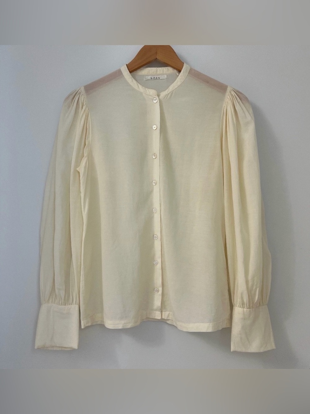 Rare Dôen Button-Down Blouse, Size XS, in Cream